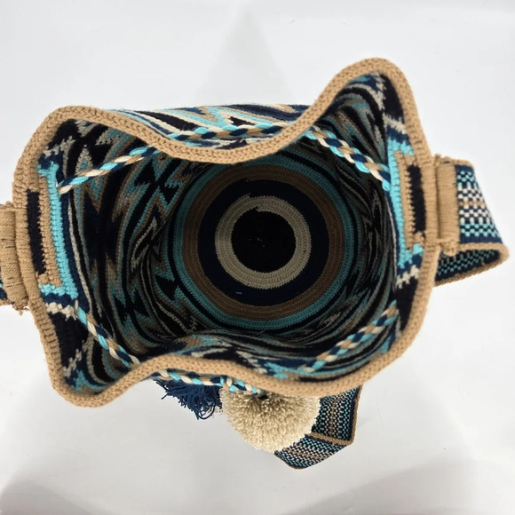 Mochila Crossbody Bag pompom tassel closure - Picture 4 of 8